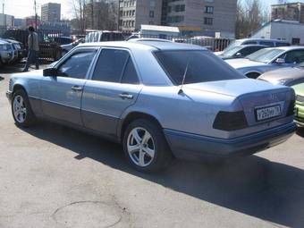 1994 Mercedes-Benz E-Class Photos
