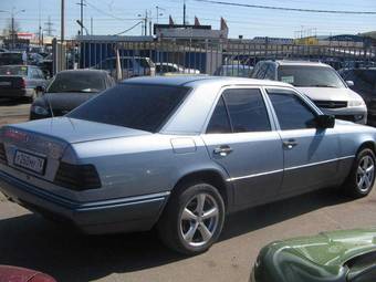 1994 Mercedes-Benz E-Class Photos