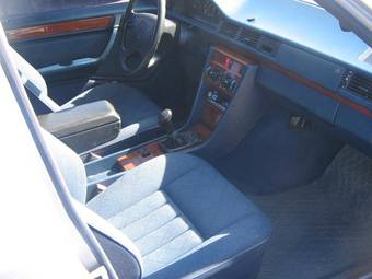 1994 Mercedes-Benz E-Class Pictures