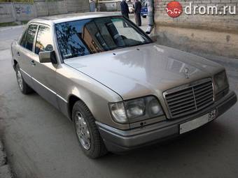 1994 Mercedes-Benz E-Class Photos