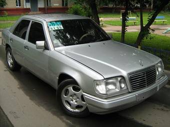 1994 Mercedes-Benz E-Class Pictures