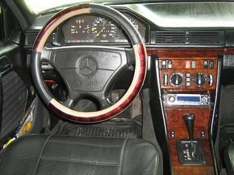1994 Mercedes-Benz E-Class Photos