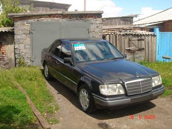 1994 Mercedes-Benz E-Class Pictures