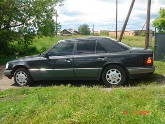 1994 Mercedes-Benz E-Class Photos