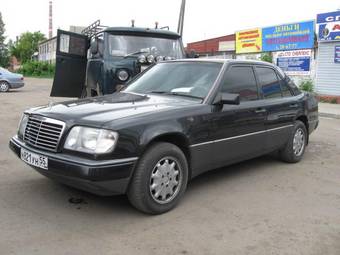 1994 Mercedes-Benz E-Class Pictures