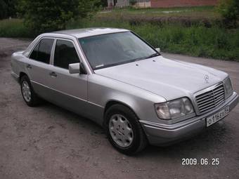 1994 Mercedes-Benz E-Class Images