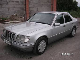 1994 Mercedes-Benz E-Class Pictures