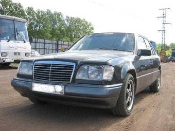 1994 Mercedes-Benz E-Class Photos