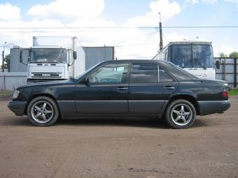 1994 Mercedes-Benz E-Class Images