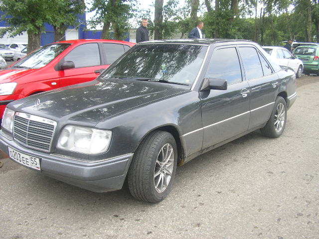 1994 Mercedes-Benz E-Class