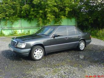 1994 Mercedes-Benz E-Class Pictures