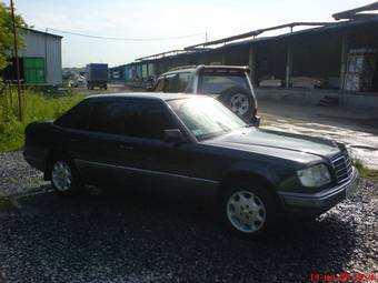 1994 Mercedes-Benz E-Class Photos