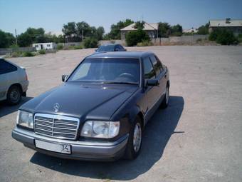 1994 Mercedes-Benz E-Class Pics
