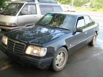 1994 Mercedes-Benz E-Class Pics