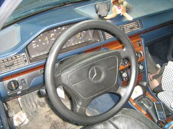 1994 Mercedes-Benz E-Class Pictures