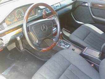 1994 Mercedes-Benz E-Class Photos