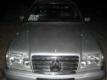 1994 Mercedes-Benz E-Class Photos