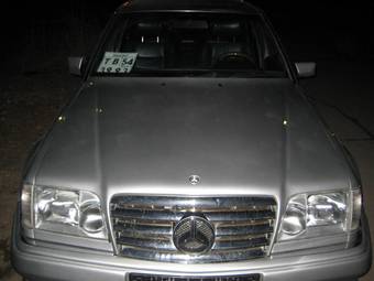 1994 Mercedes-Benz E-Class Photos