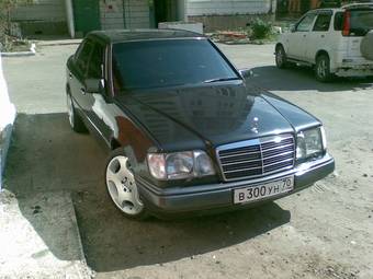 1994 Mercedes-Benz E-Class Pictures