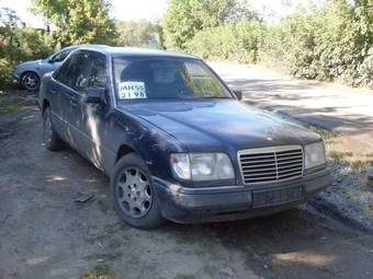1994 Mercedes-Benz E-Class Pictures