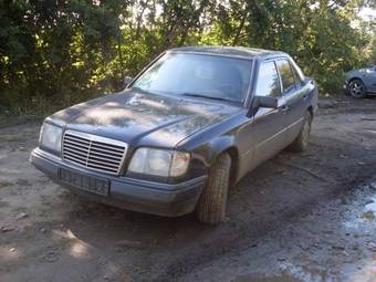 1994 Mercedes-Benz E-Class Photos