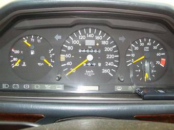 1994 Mercedes-Benz E-Class Pictures