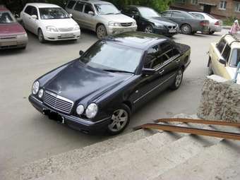 1995 Mercedes-Benz E-Class Photos