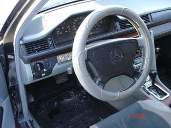1995 Mercedes-Benz E-Class Photos