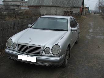 1995 Mercedes-Benz E-Class Photos
