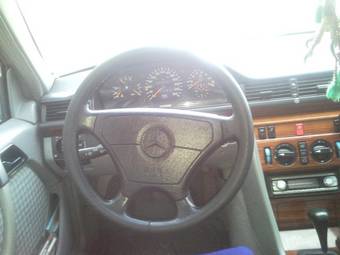 1995 Mercedes-Benz E-Class Photos