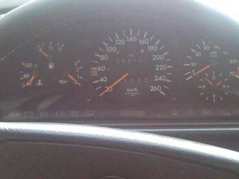 1995 Mercedes-Benz E-Class Pictures