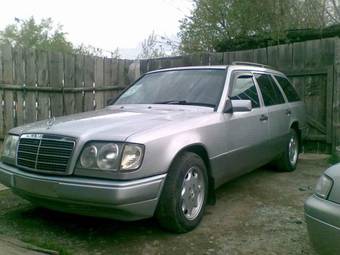 1995 Mercedes-Benz E-Class Photos