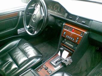 1995 Mercedes-Benz E-Class Pictures
