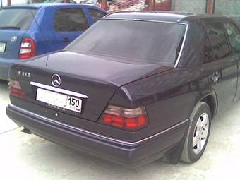 1995 Mercedes-Benz E-Class Photos