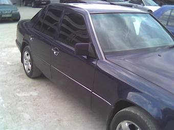 1995 Mercedes-Benz E-Class Pics