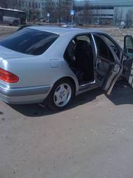 1995 Mercedes-Benz E-Class Pics