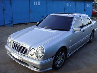 1995 Mercedes-Benz E-Class Pictures