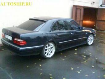1995 Mercedes-Benz E-Class Photos