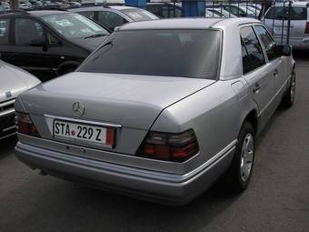 1995 Mercedes-Benz E-Class Photos