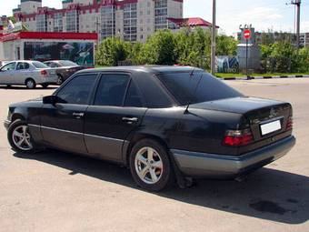 1995 Mercedes-Benz E-Class Photos