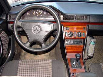1995 Mercedes-Benz E-Class Pictures
