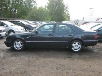 1995 Mercedes-Benz E-Class Pictures