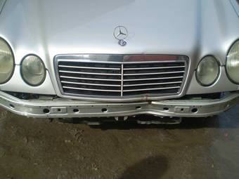 1995 Mercedes-Benz E-Class Photos