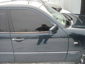 1995 Mercedes-Benz E-Class Photos