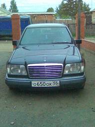 1995 Mercedes-Benz E-Class Photos
