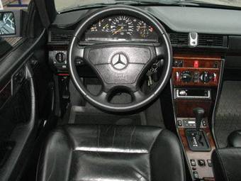 1995 Mercedes-Benz E-Class Photos