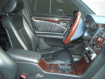 1995 Mercedes-Benz E-Class Pictures