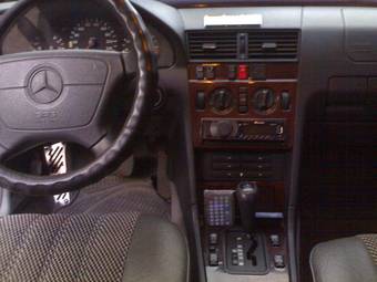 1995 Mercedes-Benz E-Class Photos