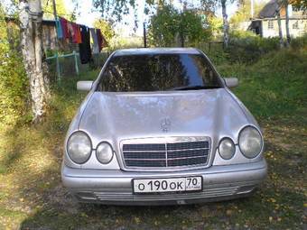 1995 Mercedes-Benz E-Class Pictures