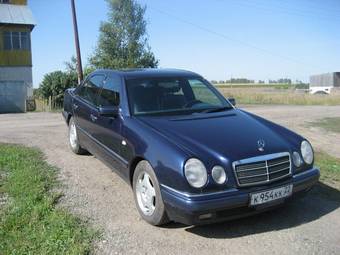 1995 Mercedes-Benz E-Class Pictures